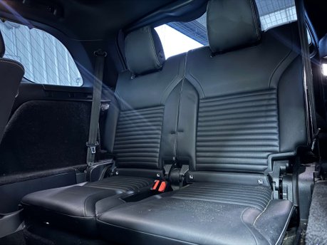 Land Rover Discovery 3.0 Discovery R-Dynamic S D MHEV Auto 4WD 5dr 73