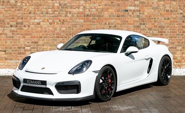 Porsche Cayman GT4 6