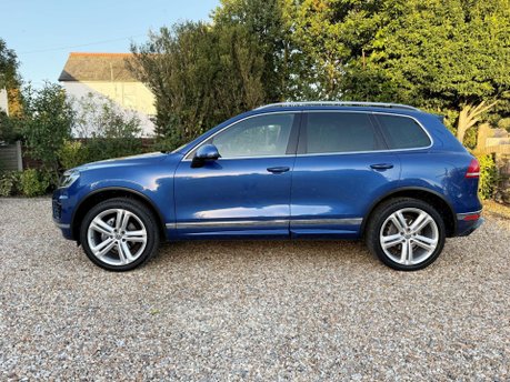 Volkswagen Touareg 3.0 TDI V6 BlueMotion Tech R-Line Plus Tiptronic 4WD Euro 6 (s/s) 5dr 5