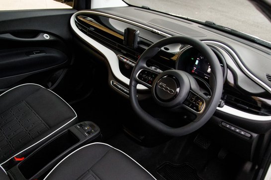 Fiat 500e ACTION