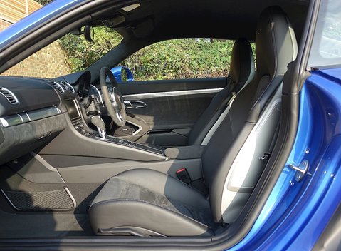 Porsche Cayman GTS 18