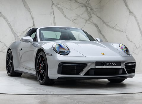 Porsche 911 Targa 4 GTS (992) 12