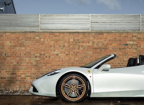 Ferrari 458 Speciale Aperta 37