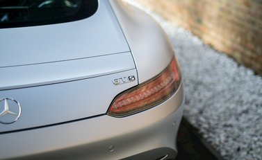 Mercedes-Benz Amg GT GT S 28