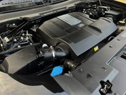 Land Rover Defender V8 81