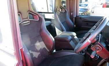 Land Rover Defender 90 XS 11