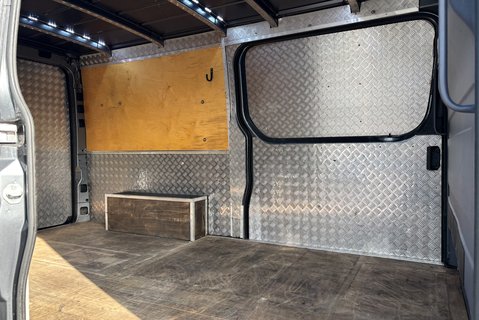 Mercedes-Benz Sprinter 319 Cdi 7g-Tronic L2 H1 4x4 Panel Van - Air Con / Sat Nav / Rear Camera 12