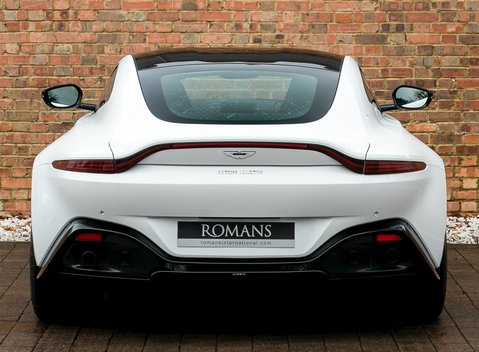 Aston Martin V8 Vantage 5