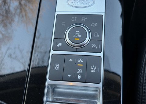 Land Rover Discovery 3.0 Discovery Luxury HSE SD6 Auto 4WD 5dr 46