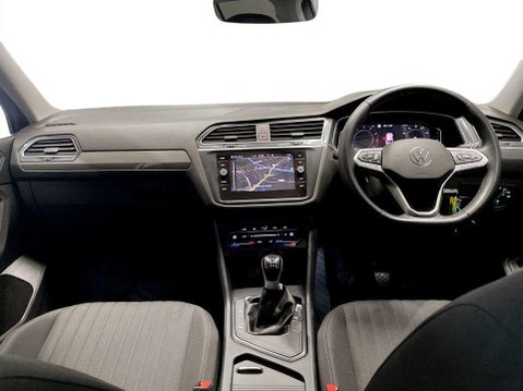 Volkswagen Tiguan Allspace 1.5 TSI Life SUV 5dr Petrol Manual Euro 6 (s/s) (150 ps) DAB Radio - Parkin 19