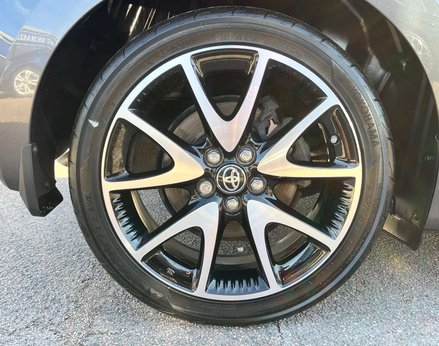 Toyota Yaris 1.5 Yaris Dynamic HEV CVT 5dr 14