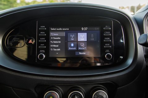 Toyota Aygo X VVT-I PURE 23