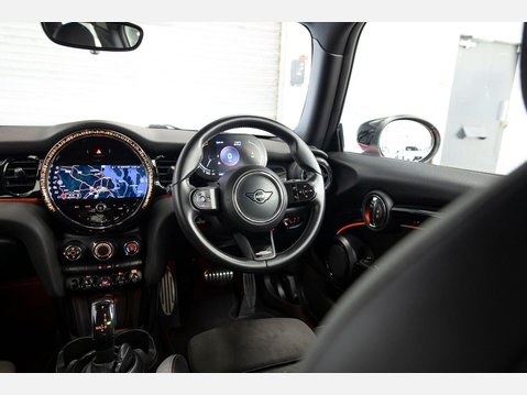 Mini Hatch 1.5 Cooper Sport Steptronic Euro 6 (s/s) 3dr 31