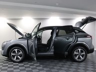 Nissan Qashqai DIG-T N-CONNECTA MHEV 17