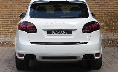 Porsche Cayenne GTS 7