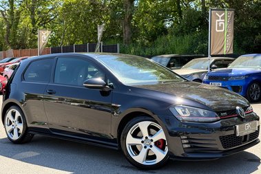Volkswagen Golf GTI LAUNCH DSG - APPLE CAR PLAY - 2 OWNERS - 9 SERVICES RECORDED
