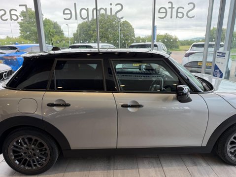 Mini Hatch 2.0S Classic Steptronic Euro 6 (s/s) 5dr 7