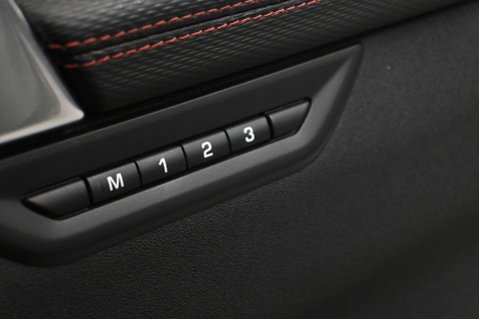 Land Rover Discovery Sport 1.5 Discovery Sport R-Dynamic SE PHEV Auto 4WD 5dr 40