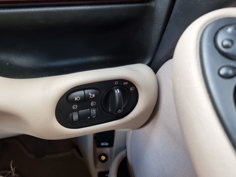 Rover 75 CONNOISSEUR V6 40
