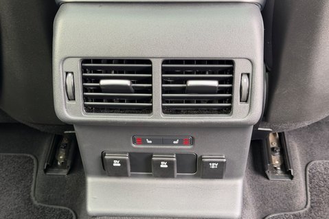 Land Rover Range Rover Velar FIRST EDITION - HUGE SPEC - PAN ROOF -1600W MERIDIAN -AIR SUSPENSION 37