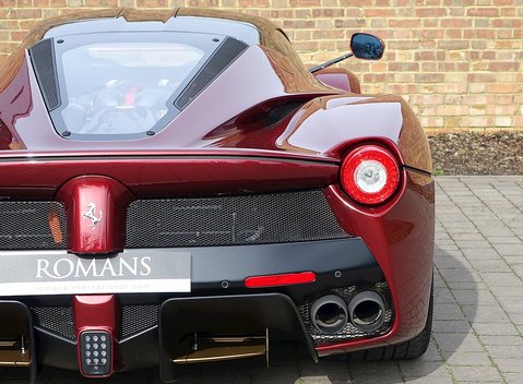 Ferrari LaFerrari 19