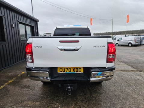 Toyota Hilux ICON 4WD D-4D DCB 5