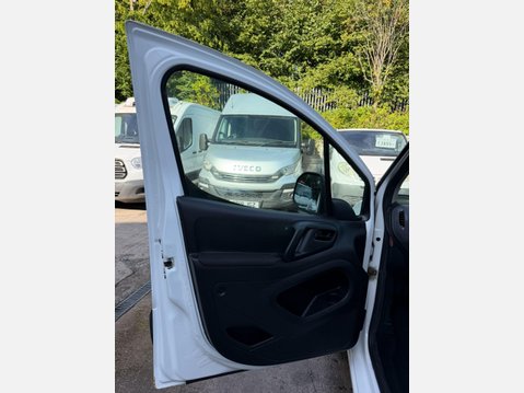 Citroen Berlingo 1.6 HDi 850 LX Panel Van 5dr Diesel Manual L1 (153 g/km, 90 bhp) 30