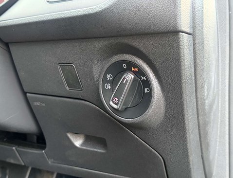 SEAT Leon 2.0 Leon Xcellence Luxury TSi Semi-Auto 5dr 36