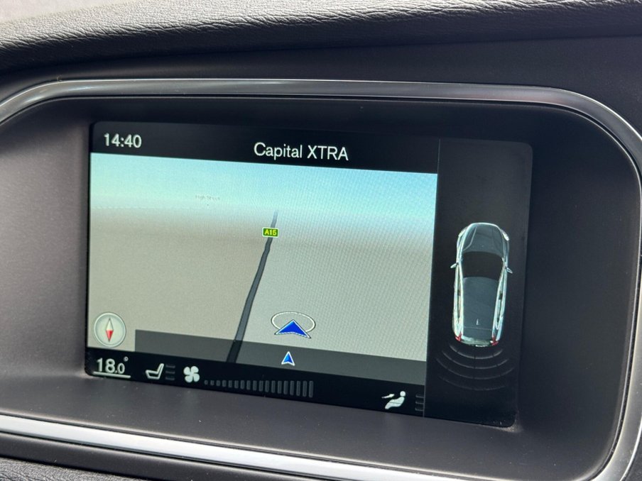 2015 Volvo V40 — image 14
