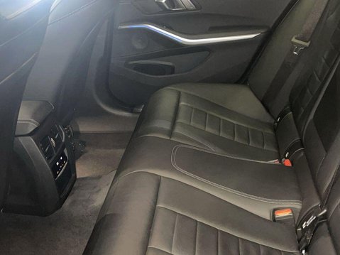 BMW 3 Series 2.0 320i M Sport Saloon 4dr Petrol Auto Euro 6 (s/s) (184 ps) 2 Owners - Sa 18
