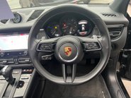 Porsche Macan PDK 32