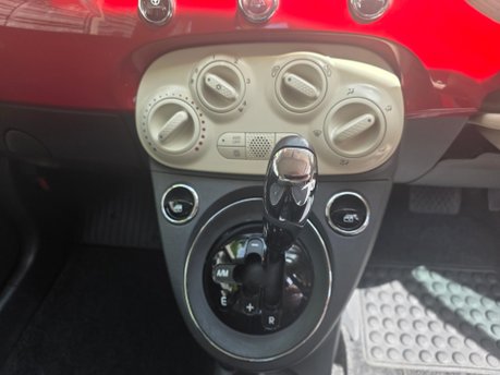Fiat 500 LOUNGE DUALOGIC ONE OWNER WITH ONLY 32,000 MILES FROM NEW 9