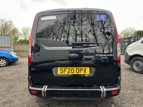 Ford Grand Tourneo Connect TITANIUM TDCI 5
