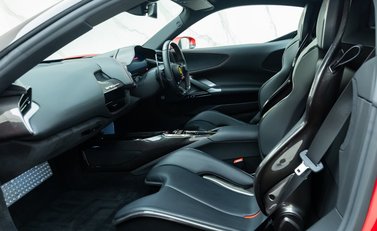 Ferrari SF90 Stradale 15