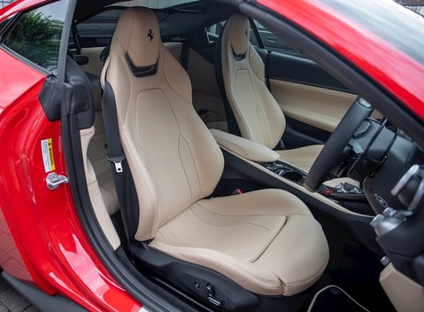 Ferrari Portofino 14