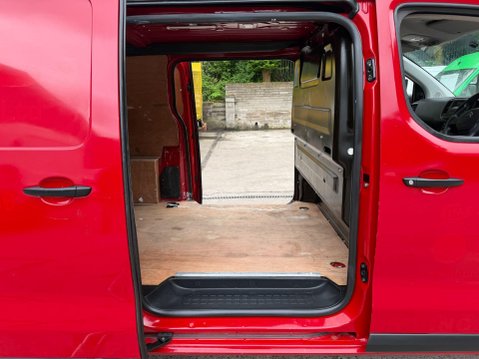 Citroen Dispatch 1.6 BlueHDi 1000 X M Panel Van 6dr Diesel Manual FWD 2 Euro 6 (95 ps) 12