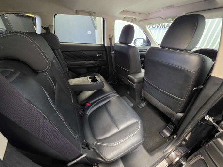 Mitsubishi Outlander 2.0h 12kWh GX4h SUV 5dr Petrol Plug-in Hybrid CVT 4WD Euro 6 (s/s) (200 ps) 18