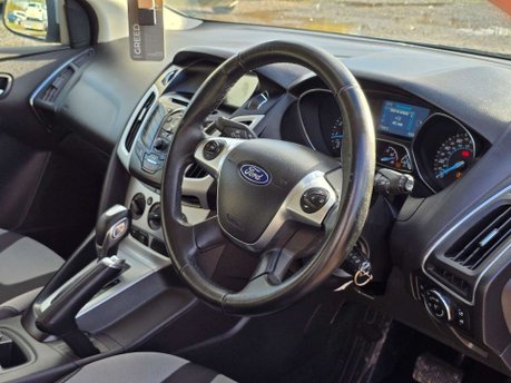Ford Focus 1.6 Zetec Navigator Hatchback 5dr Petrol Powershift Euro 5 (125 ps) 57