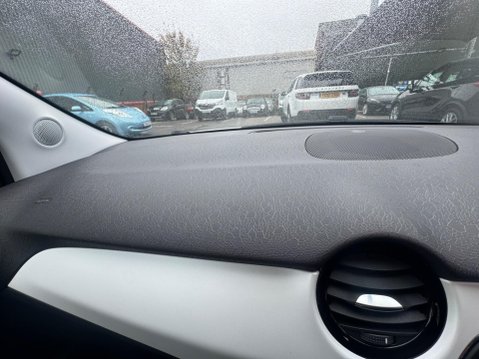Vauxhall Adam 1.4i JAM Hatchback 3dr Petrol Manual Euro 6 (87 ps) 31