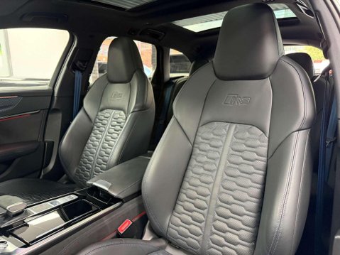Audi RS6 4.0 TFSI V8 Performance Estate 5dr Petrol Tiptronic quattro Euro 6 (s/s) (6 7