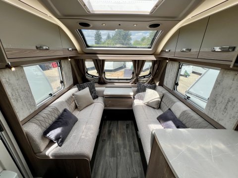Swift Challenger Exclusive 560 SE 12