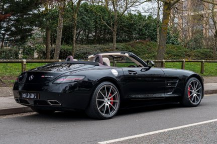 Mercedes-Benz SLS AMG GT ROADSTER- I OF ONLY 2 UK Cars 3