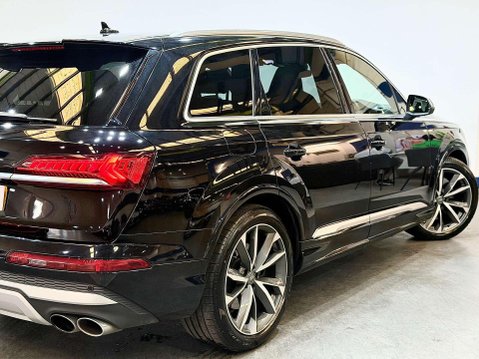 Audi SQ7 4.0 TDI V8 SUV 5dr Diesel Tiptronic quattro Euro 6 (s/s) (435 ps) 19