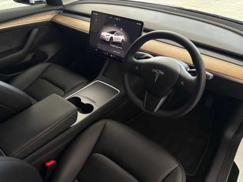 Tesla Model 3 (Dual Motor) Long Range Auto 4WDE 4dr 8