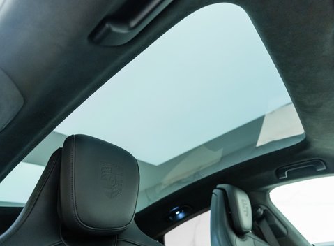 Porsche Taycan TURBO 14