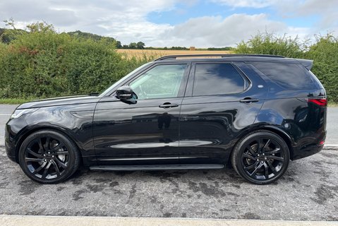 Land Rover Discovery D300 HSE Panel Van - Rear Seat Conversion / Black Pack 8