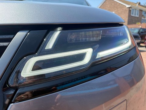 Land Rover Range Rover Velar 2.0 D180 R-Dynamic SE SUV 5dr Diesel Auto 4WD Euro 6 (s/s) (180 ps) 50