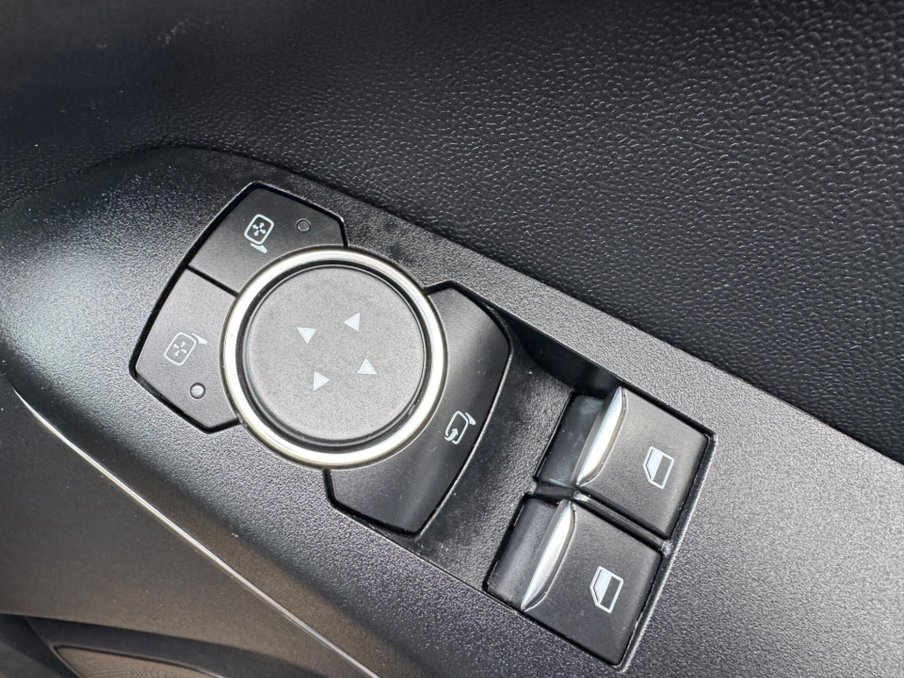 2020 Ford Fiesta — image 34