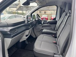 Ford Transit Custom 2.5 320 Duratec 11.8kWh Limited Crew Van Auto L1 H1 Euro 6 5dr 28