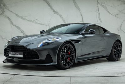 Aston Martin DB12 V8